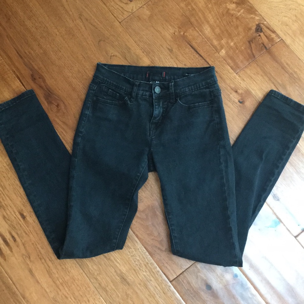 Black skinny jeans